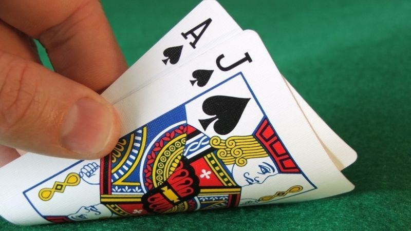 Kết thúc ván bài, bạn sẽ nhận được số tiền thắng cược dựa trên kết quả của ván đấu.